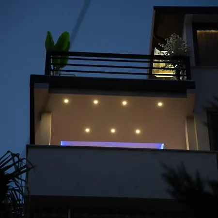 Sea View - The * דורס